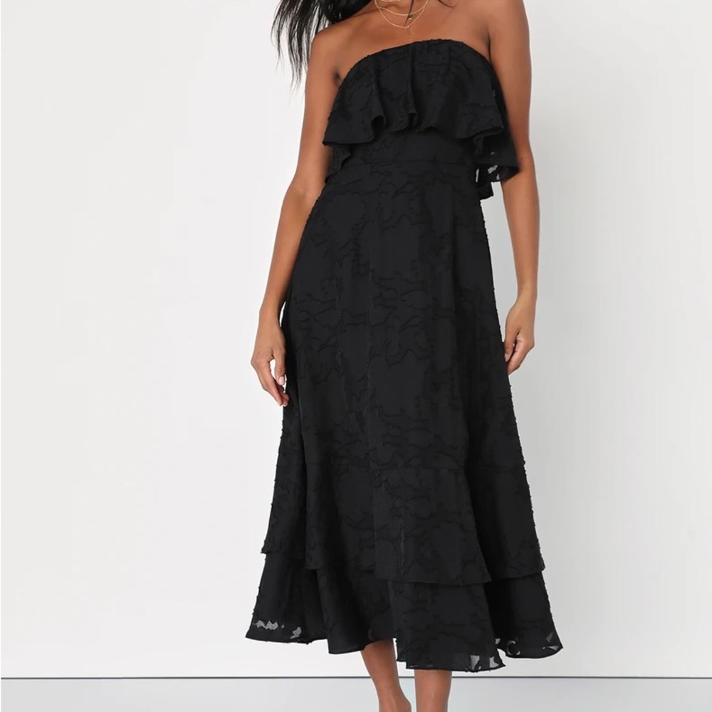 NWT Lulu's Love You So Truly Black Floral Strapless Midi Dress